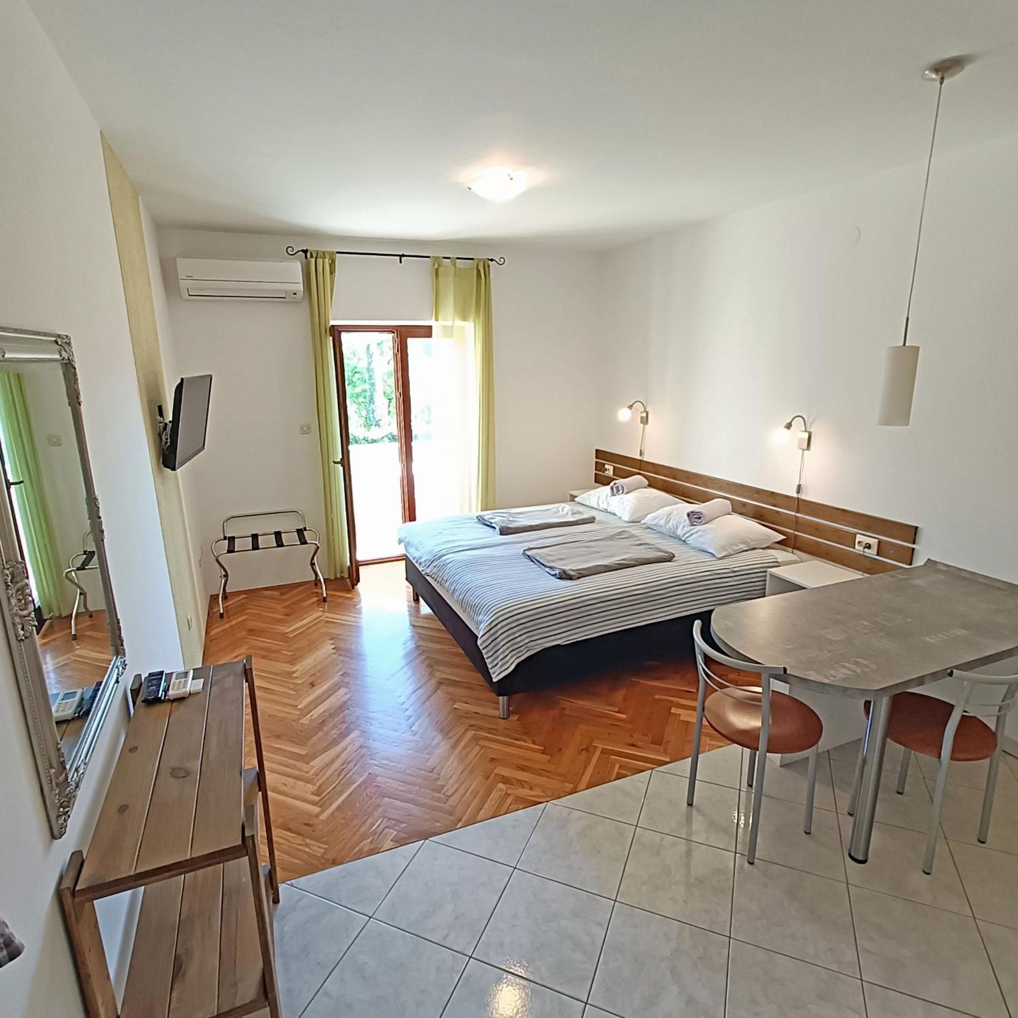 Paklenica Sport Apartments Starigrad Paklenica Dış mekan fotoğraf