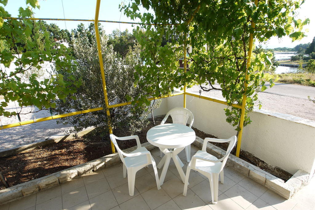 Paklenica Sport Apartments Starigrad Paklenica Oda fotoğraf