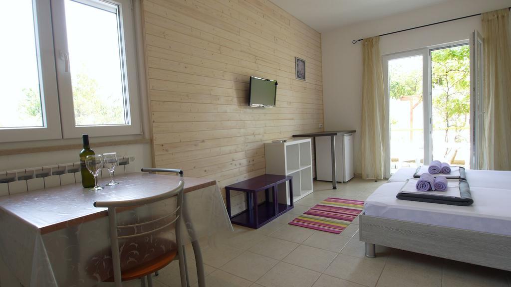 Paklenica Sport Apartments Starigrad Paklenica Oda fotoğraf